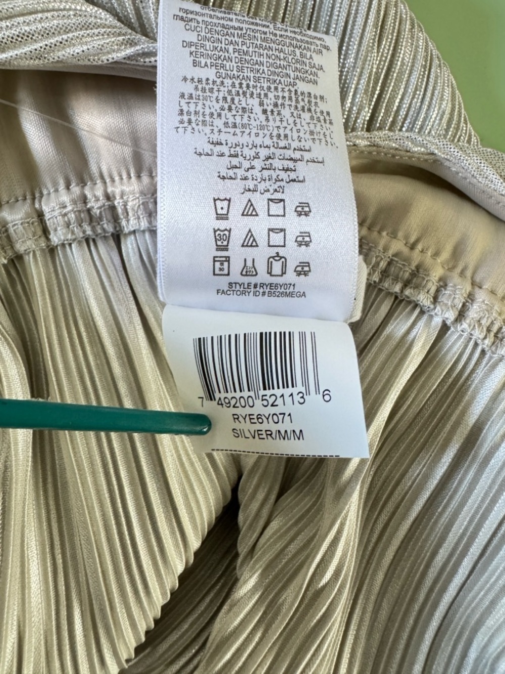 BCBGeneration Silver Metallic Pleated Maxi Dress M V-Neck Sleeveless Shimmer - Picture 10 of 13